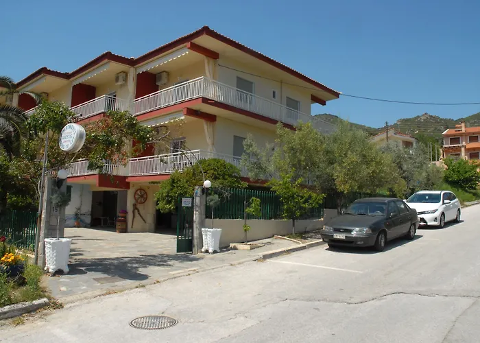 Anestis & Lägenhet PalaiónTsiflíkion