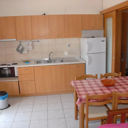 Anestis & PalaiónTsiflíkion